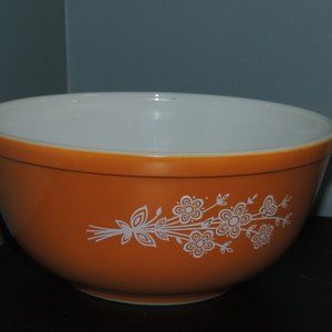 Vintage Pyrex Butterfly Gold Redesigned Mixing Bowl LARGE